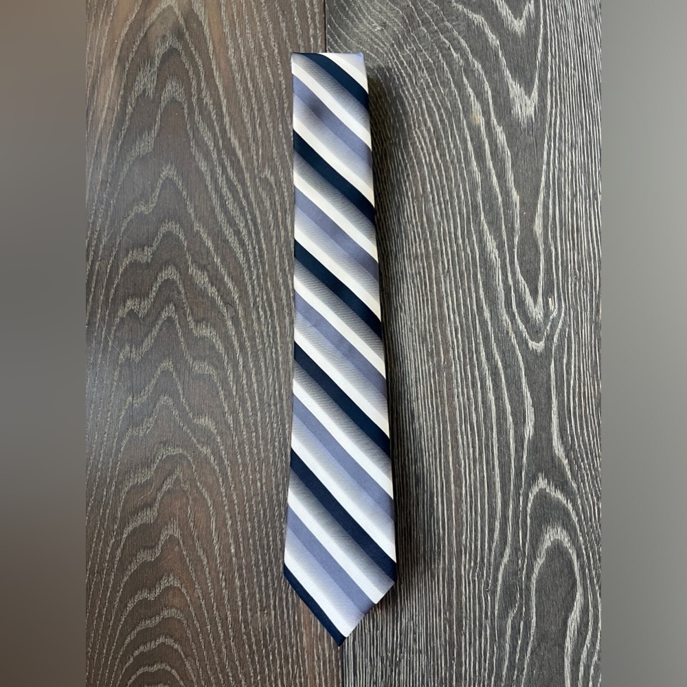 JF J. Ferrar men’s blue/silver/black stripe Tie
